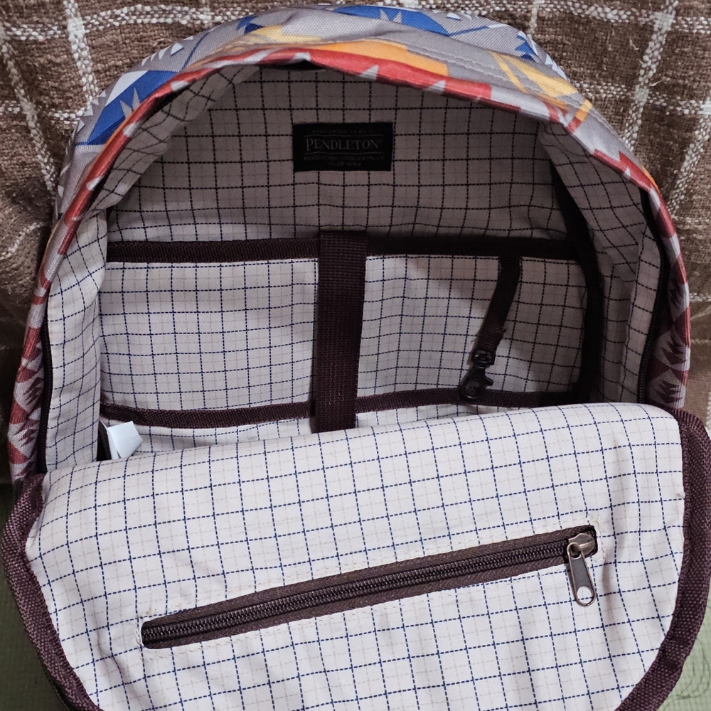 Pendleton Nehalem Grey Harding Backpack - Picture 3 of 4